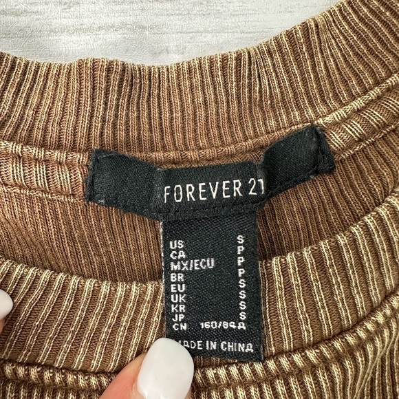 FOREVER 21 Ribbed brown crop top sz 6 - Picture 5 of 6